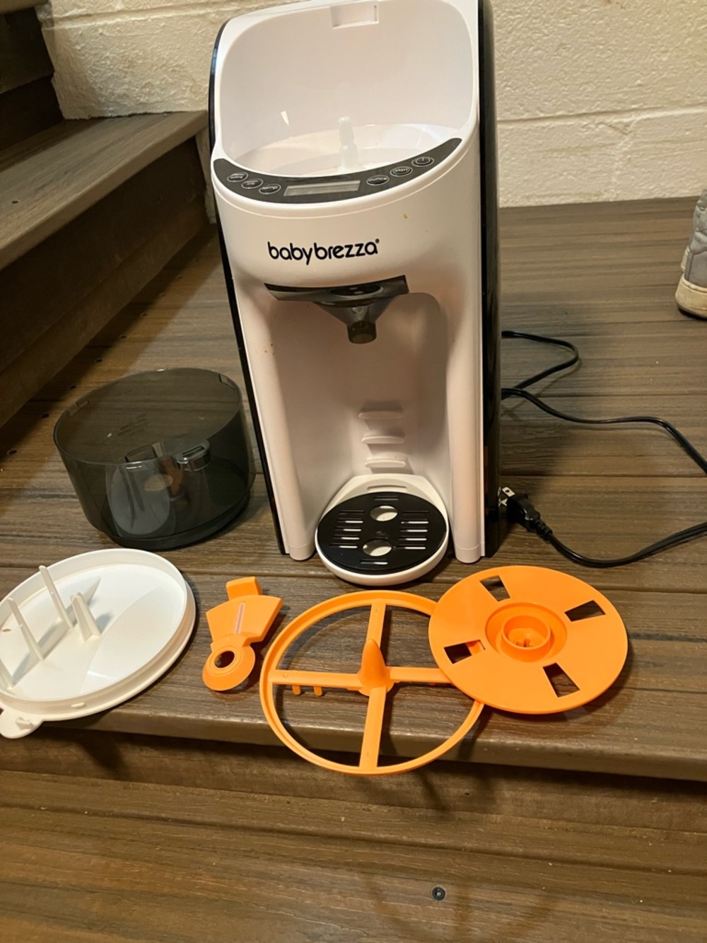 Baby Brezza White Formula Pro Countertop Dispenser